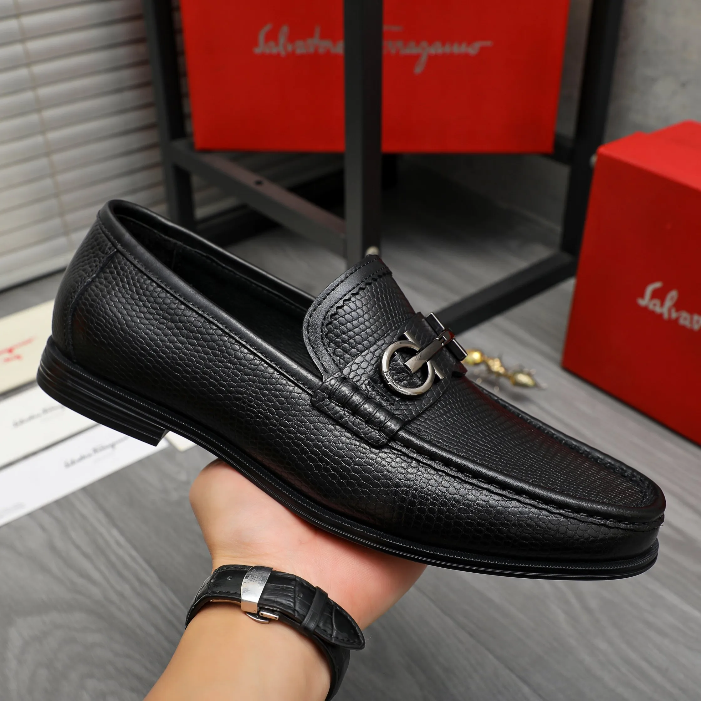 Men's shoes 💰p442 Product trademark: Ferragamo " Ferragamo ] Business slip-on leather shoes Regular size: 38-46 (45.46 custom-made, non-returnable) Product materials: Selected grained cowhide upper, cowhide lining, rubber outsole
